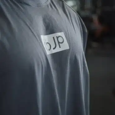 Alternativní pohled na Raglan Tee - in Grey with Light Grey Detail