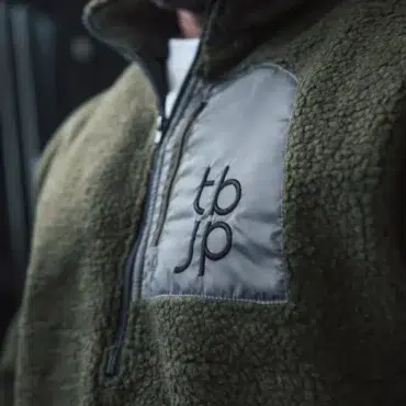 Sherpa Fleece - Taupe with Patch Detail - Obrázek 8