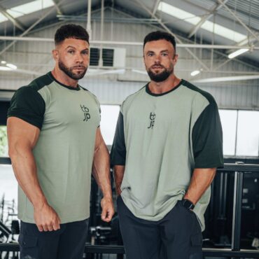 Alternativní pohled na Set In Sleeve Tshirt - Vertical back logo, Sage & Pine - UTILITY01