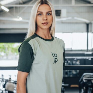 Set In Sleeve Tshirt - Vertical back logo, Sage & Pine - UTILITY01 - Obrázek 5